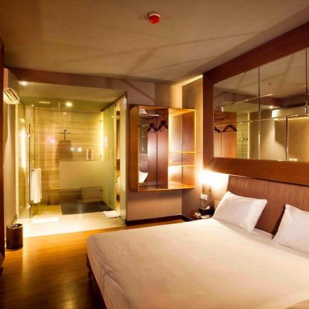 108 Hotel By Him Джакарта Екстер'єр фото